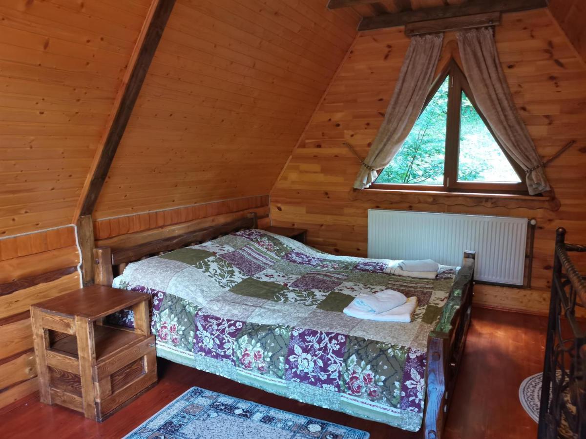Гірська Хата Hotel Senechiv Екстериор снимка